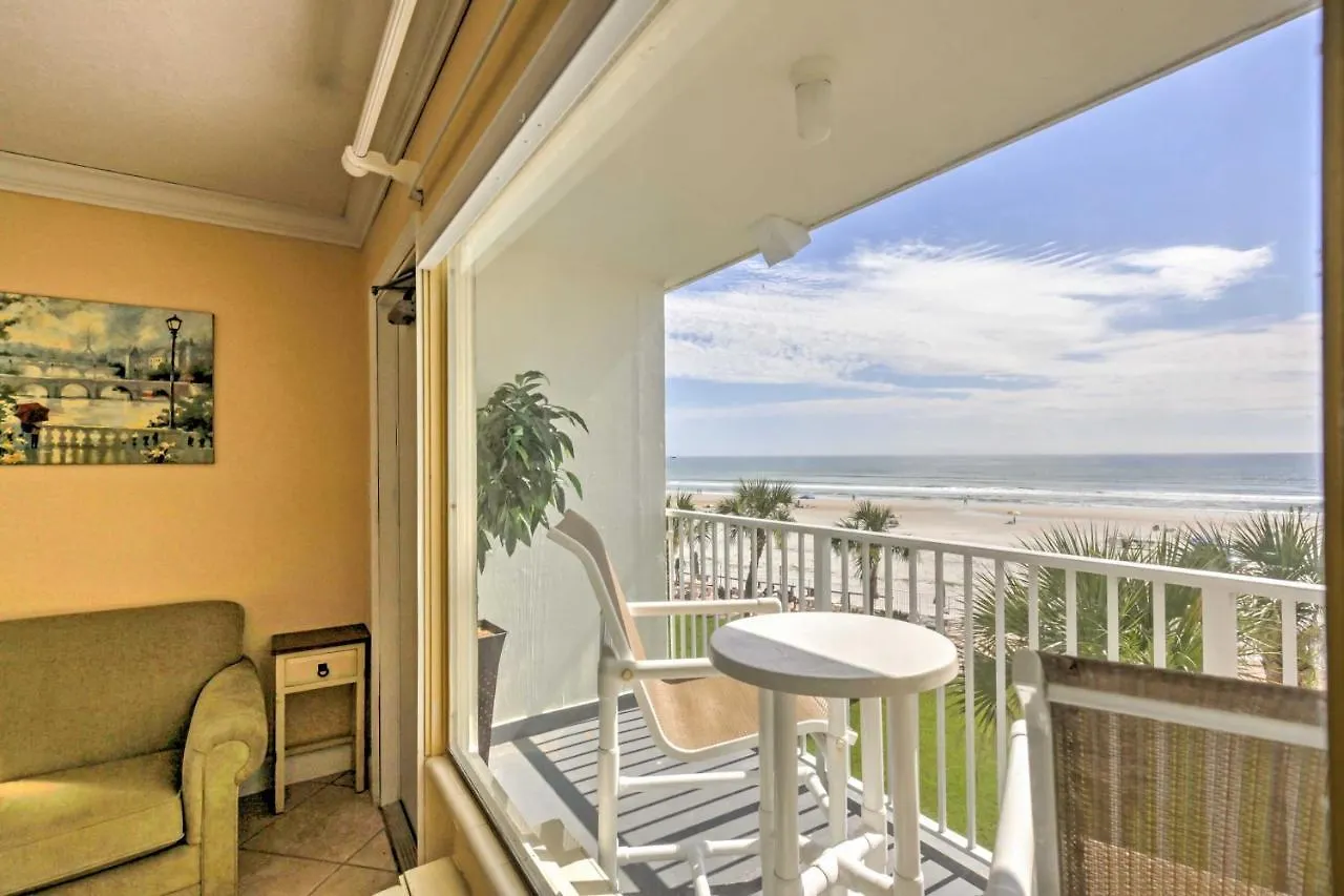 Daytona Beach Studio With Oceanfront Balcony And Pool! 0*, Daytona Beach