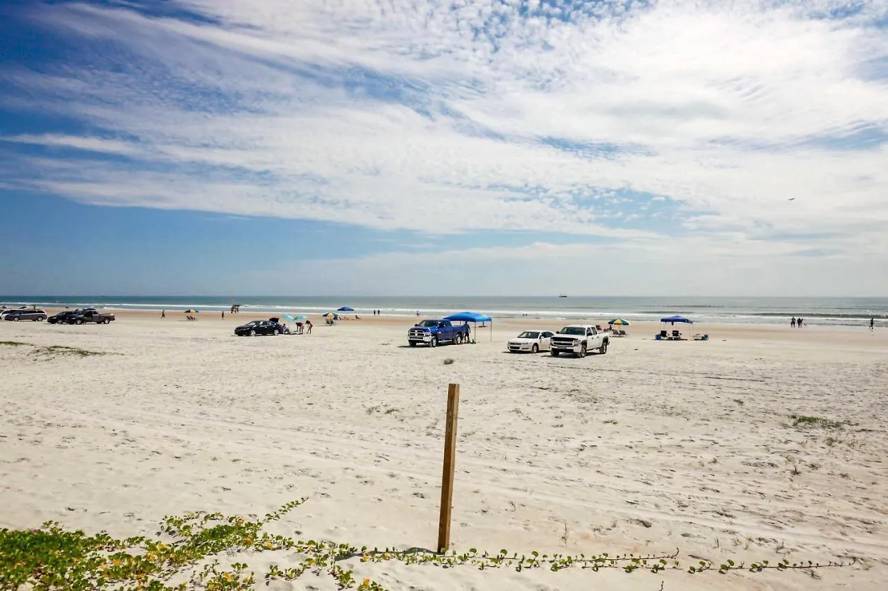 Daytona Beach Studio With Oceanfront Balcony And Pool! Daytona Beach