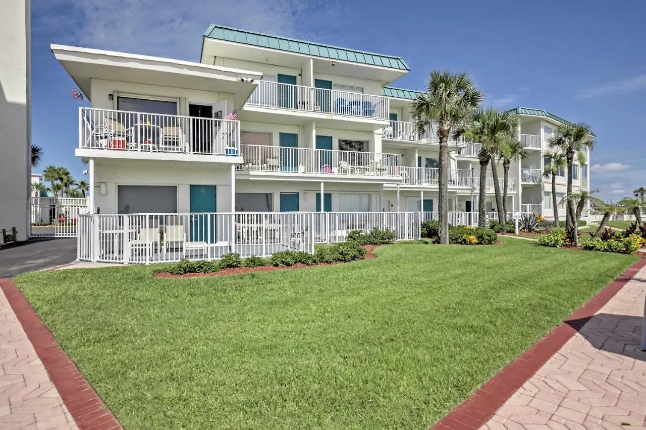 Daytona Beach Studio With Oceanfront Balcony And Pool! 0*, Daytona Beach